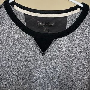 Banana Republic Men's Black and Gray Crewneck Sweater